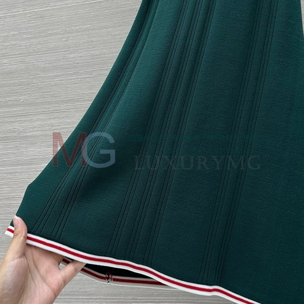   ǽ D25253660-2
