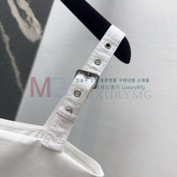    DR4953656-1