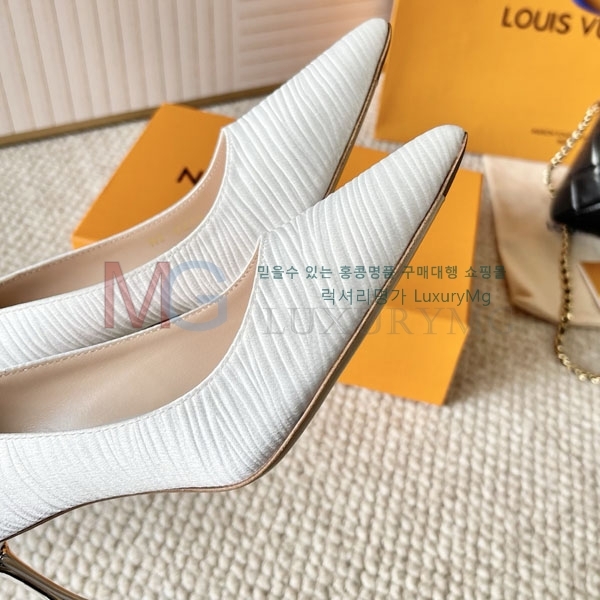 ̺   LV533306-1
