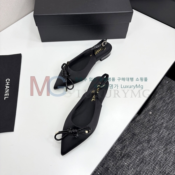 *  ÷  BB128924-1
