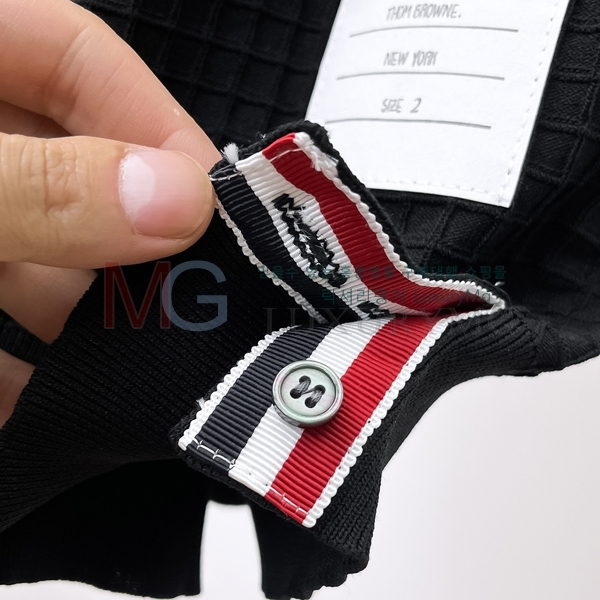   Ƽ 913716-1