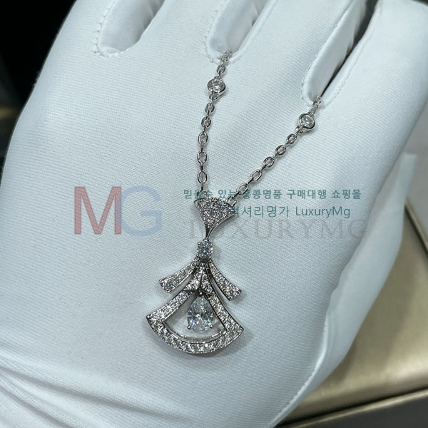 Ұ  B5625683-2