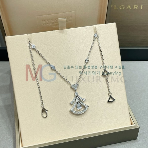 Ұ  B5625683-2
