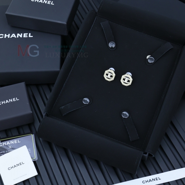 * Ͱ CH816480