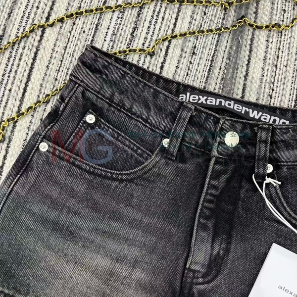  ˷   AX466376