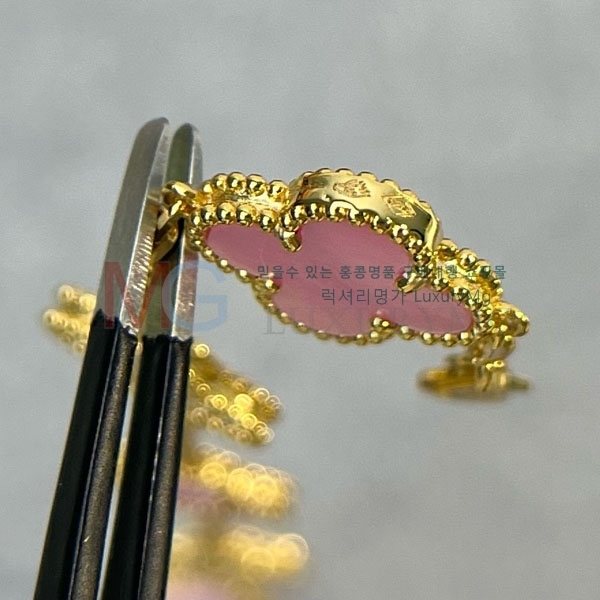 Ŭ  VA285504-11