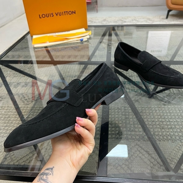  ̺  LVT560032-3