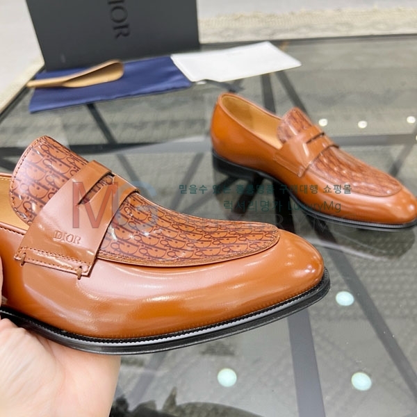    DR99883