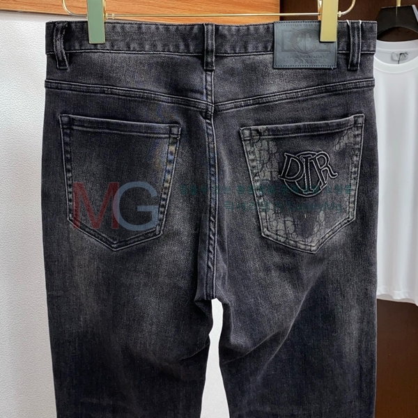   û DO41373-1