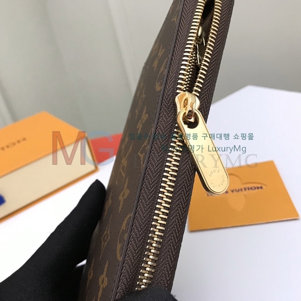 ̺   M62581-110