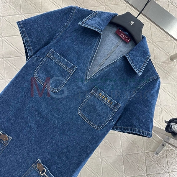   ǽ D252548