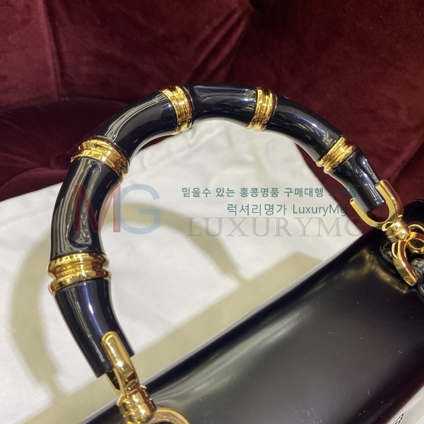   Diva ̵  827750-501