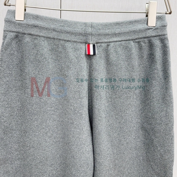   ݹ 489903-1