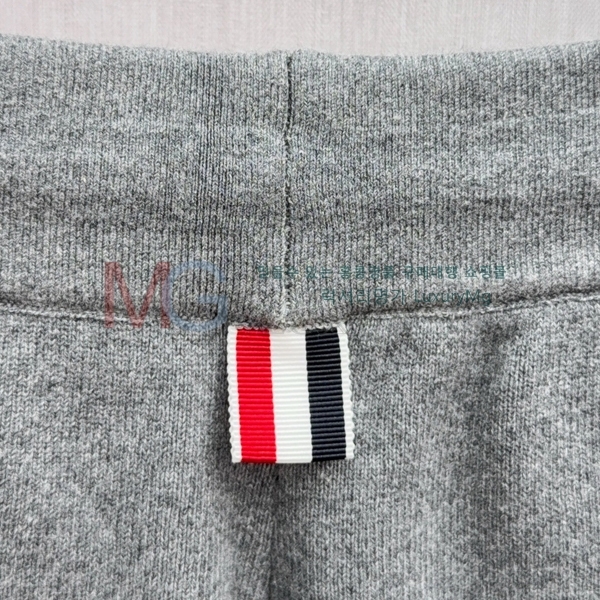   ݹ 489903-1